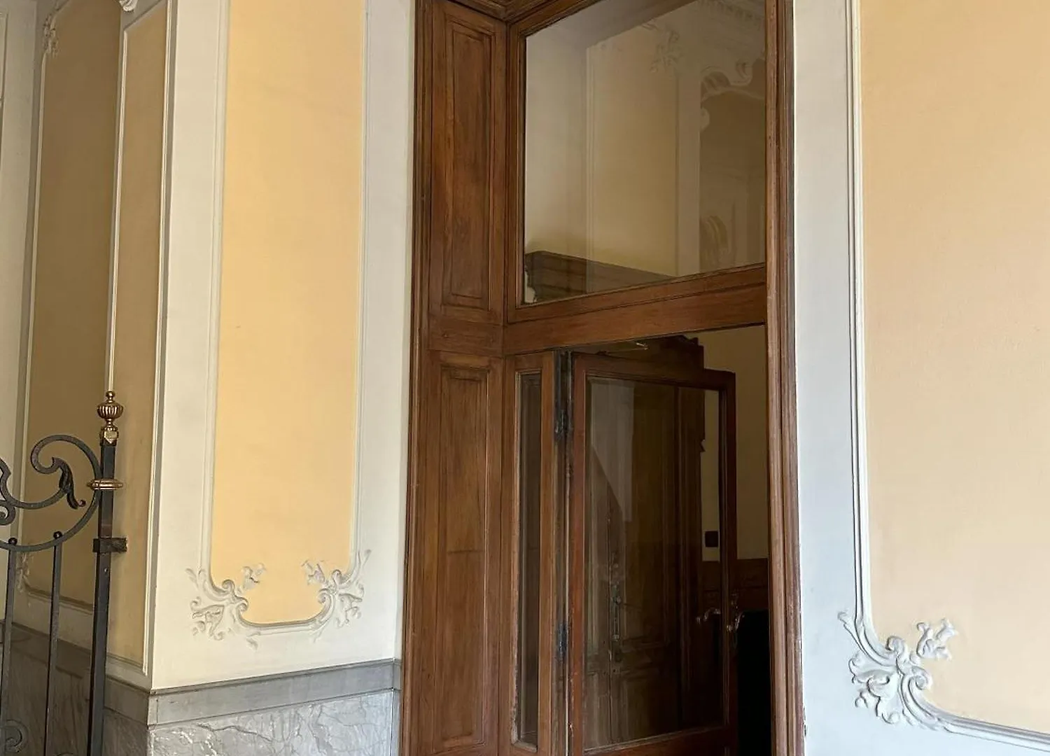Apartment In Historic Building- Porta Venezia Милан 0*,