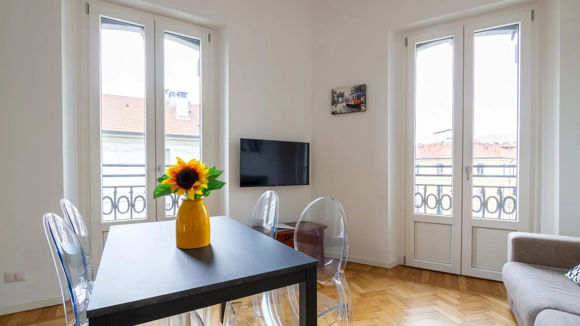 Apartment In Historic Building- Porta Venezia Милан