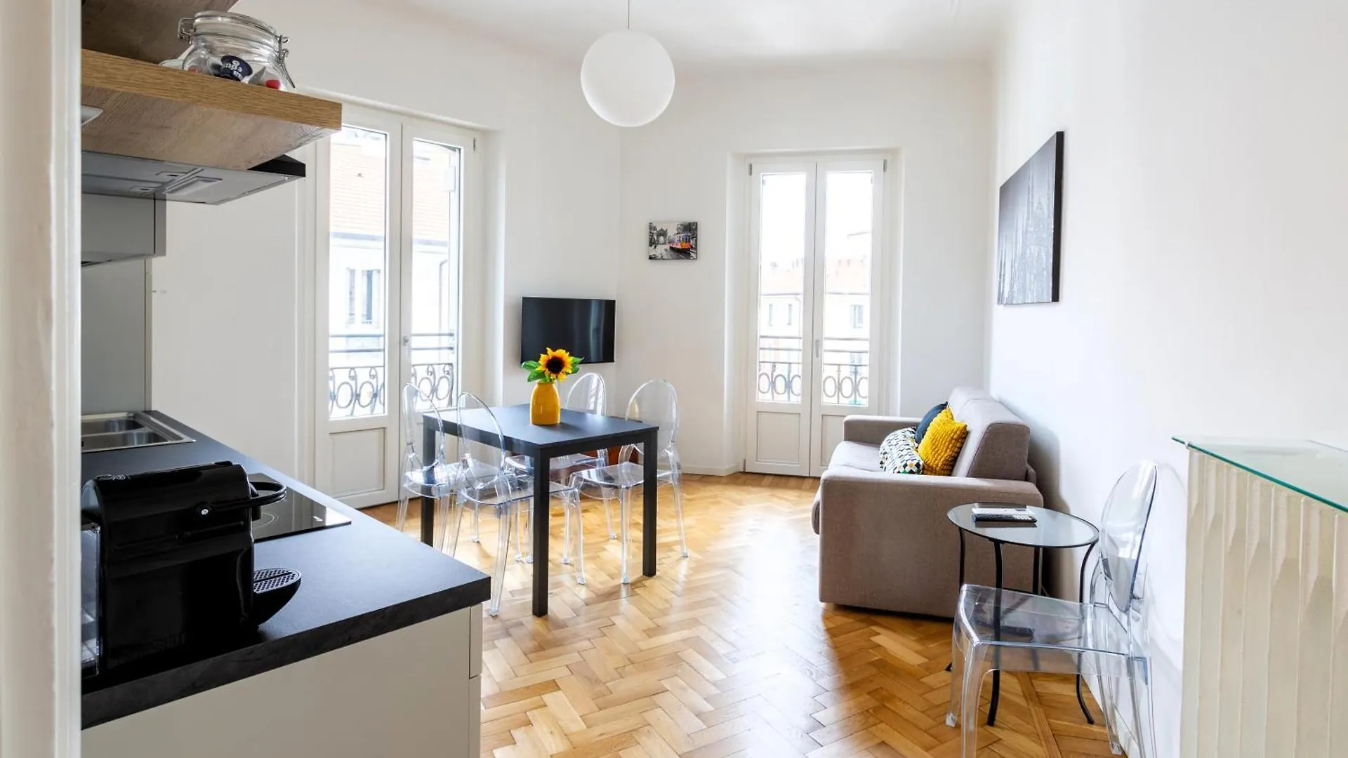 Apartment In Historic Building- Porta Venezia Милан