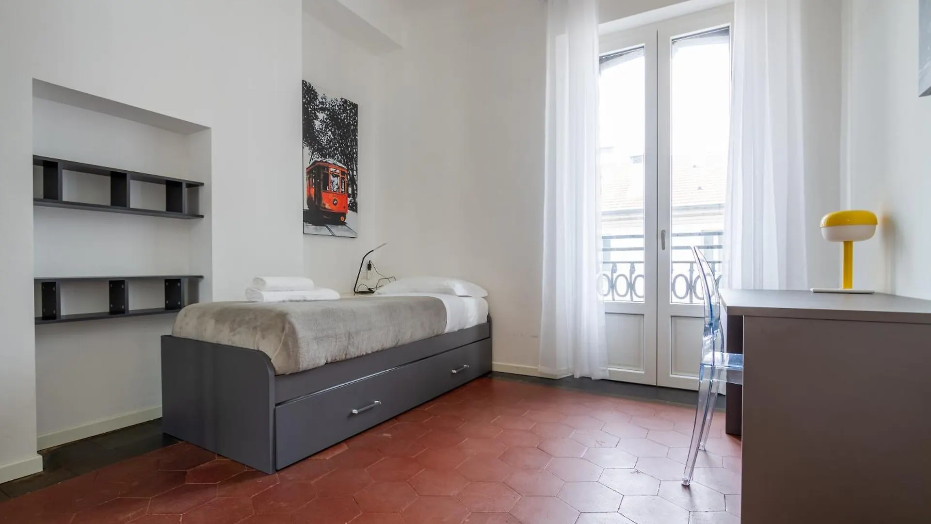 Apartment In Historic Building- Porta Venezia Милан